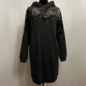 BNWOT Alexander McQueen McQ Black Hoodie Dress with Burnout Velvet Details, szXS